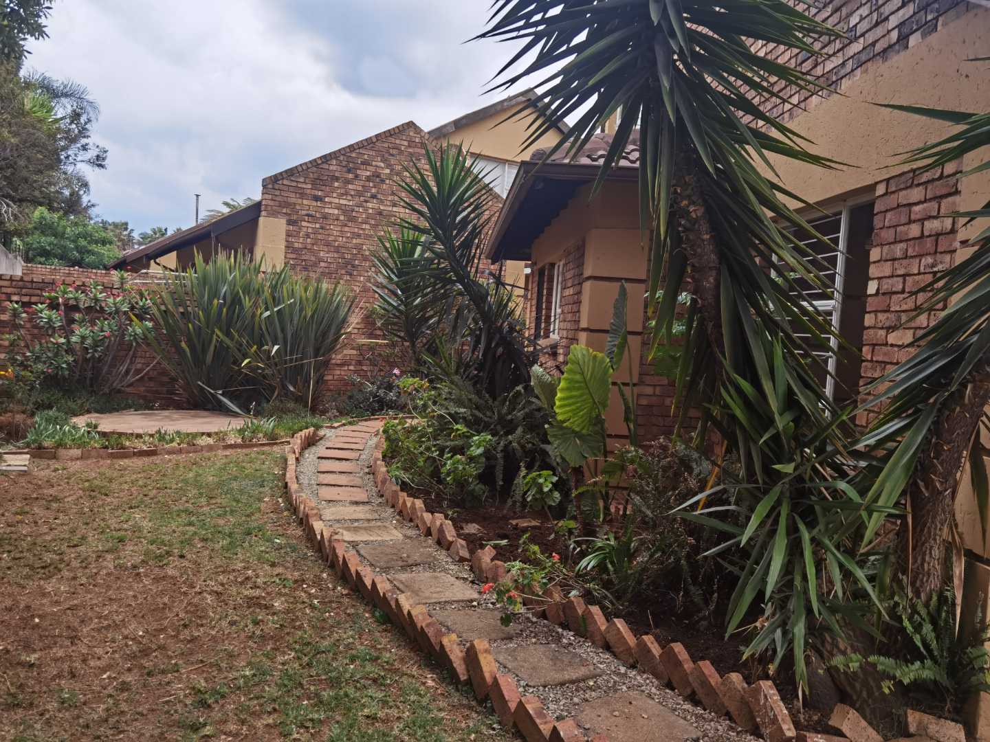 4 Bedroom Property for Sale in Glen Marais Gauteng