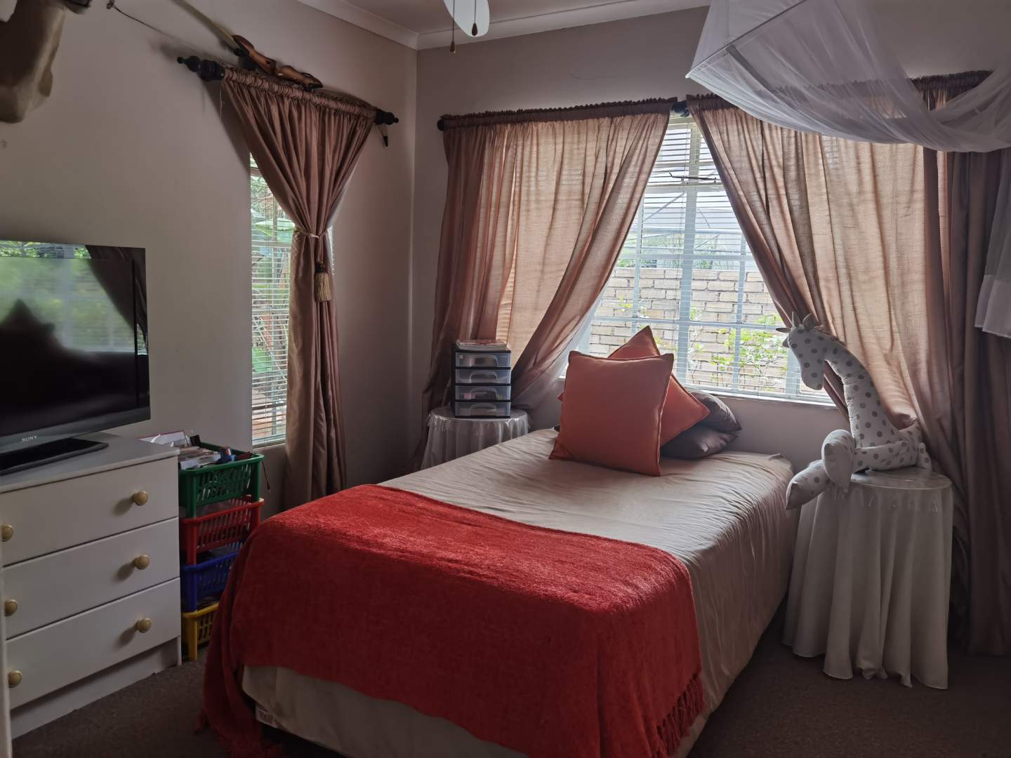 4 Bedroom Property for Sale in Glen Marais Gauteng