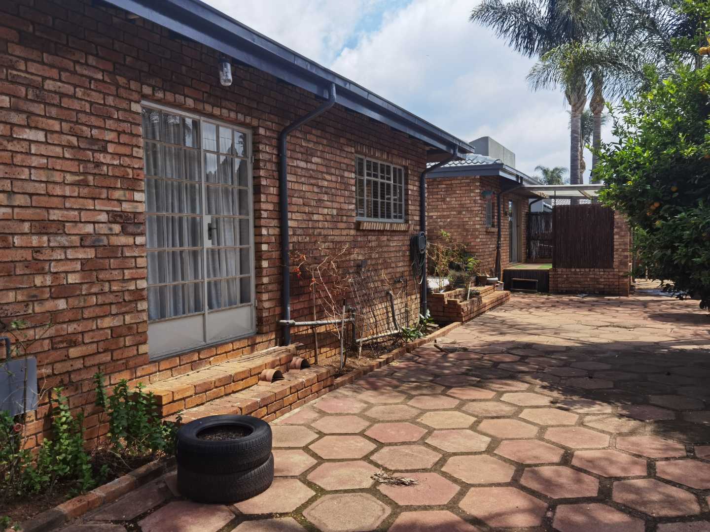 4 Bedroom Property for Sale in Glen Marais Gauteng