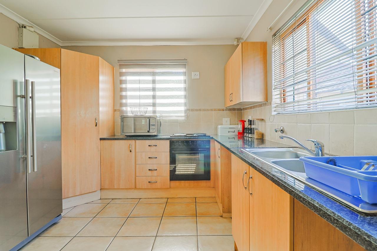 3 Bedroom Property for Sale in Southdowns Gauteng