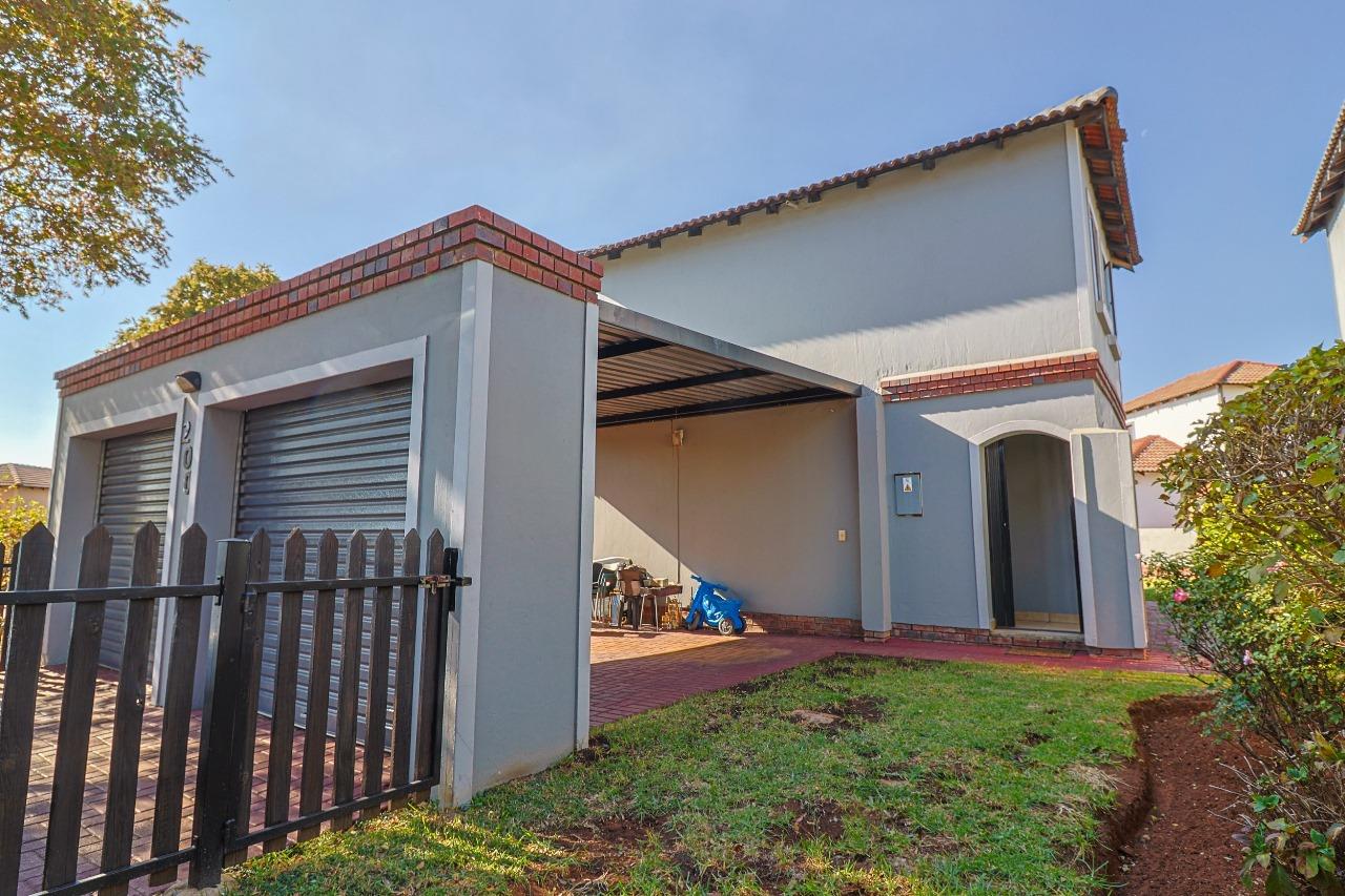 3 Bedroom Property for Sale in Southdowns Gauteng