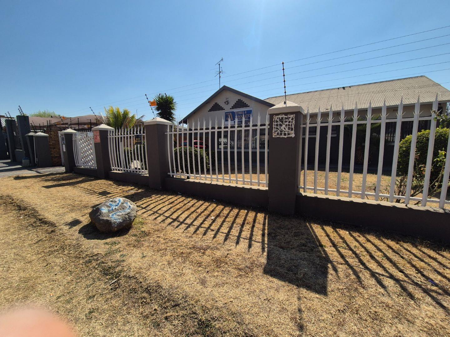 3 Bedroom Property for Sale in New Redruth Gauteng