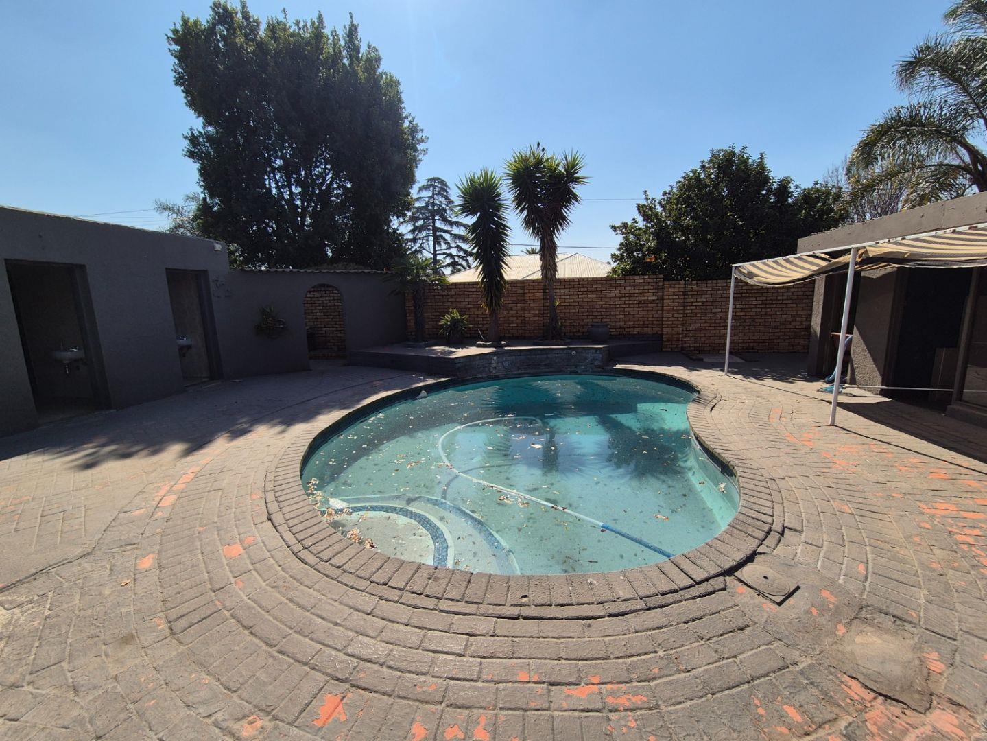 3 Bedroom Property for Sale in New Redruth Gauteng