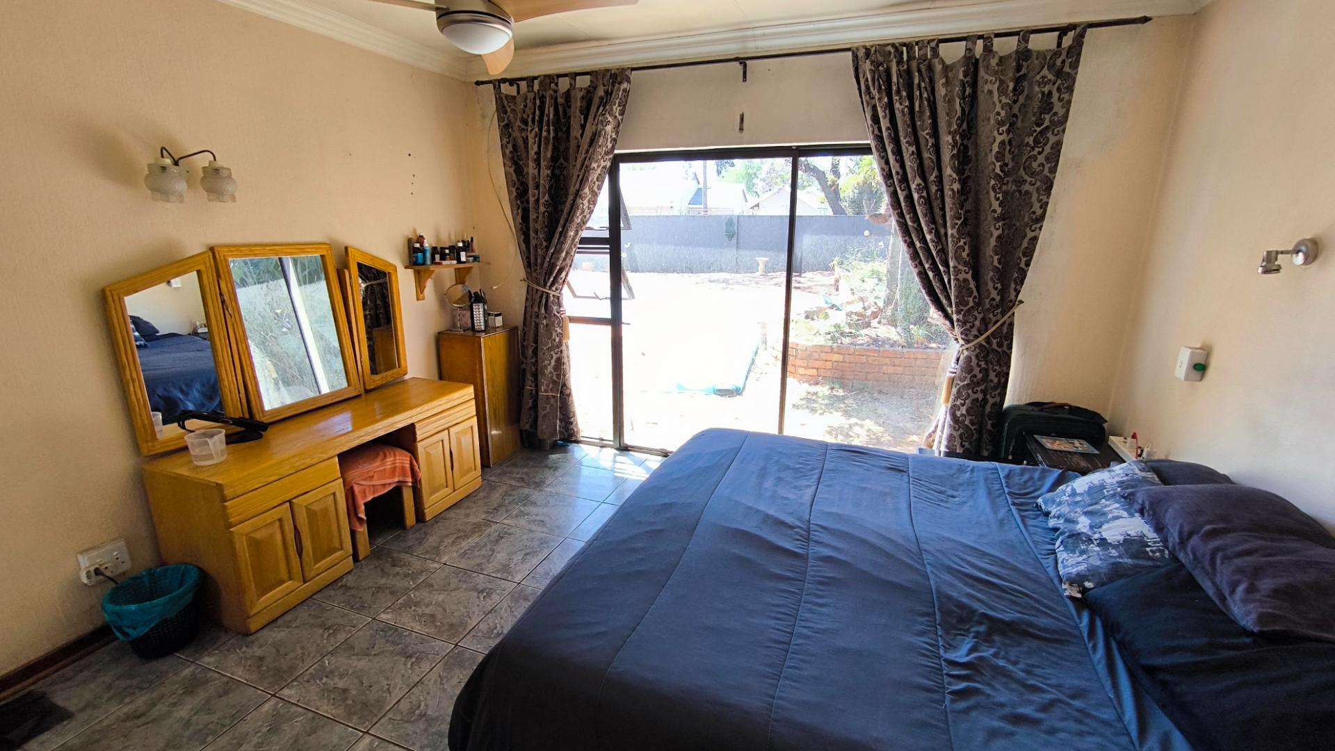 4 Bedroom Property for Sale in Brackenhurst Gauteng