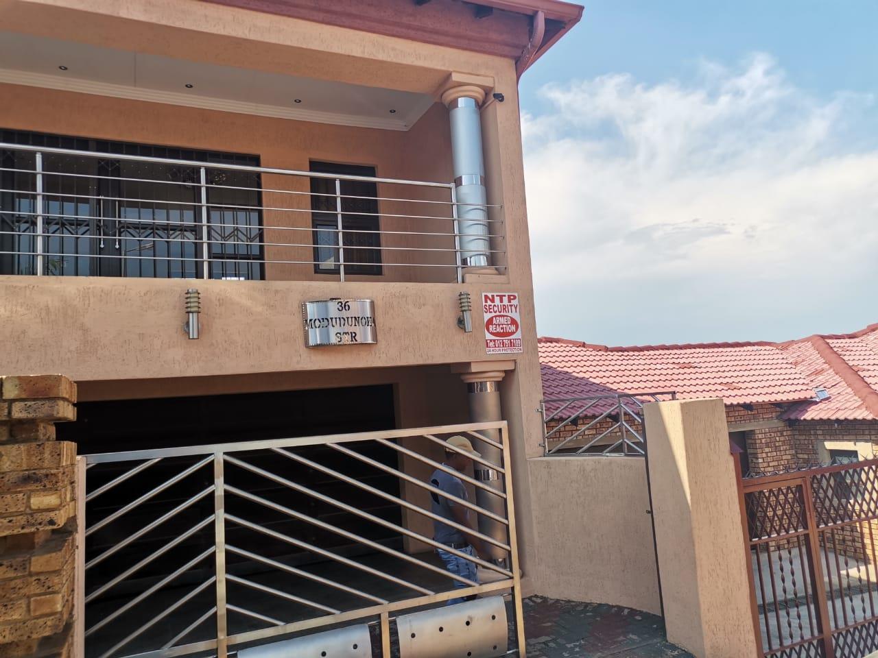 To Let 4 Bedroom Property for Rent in Atteridgeville Gauteng