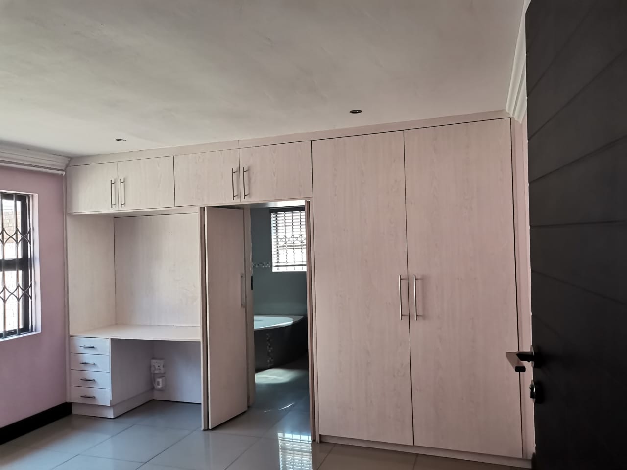 To Let 4 Bedroom Property for Rent in Atteridgeville Gauteng