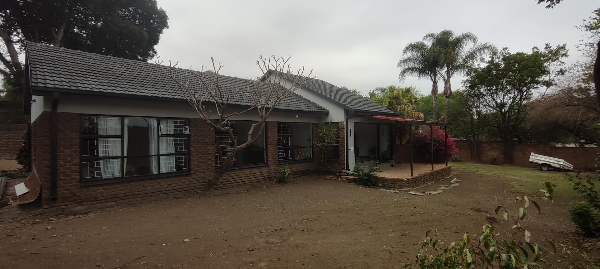 4 Bedroom Property for Sale in Waterkloof Glen Gauteng