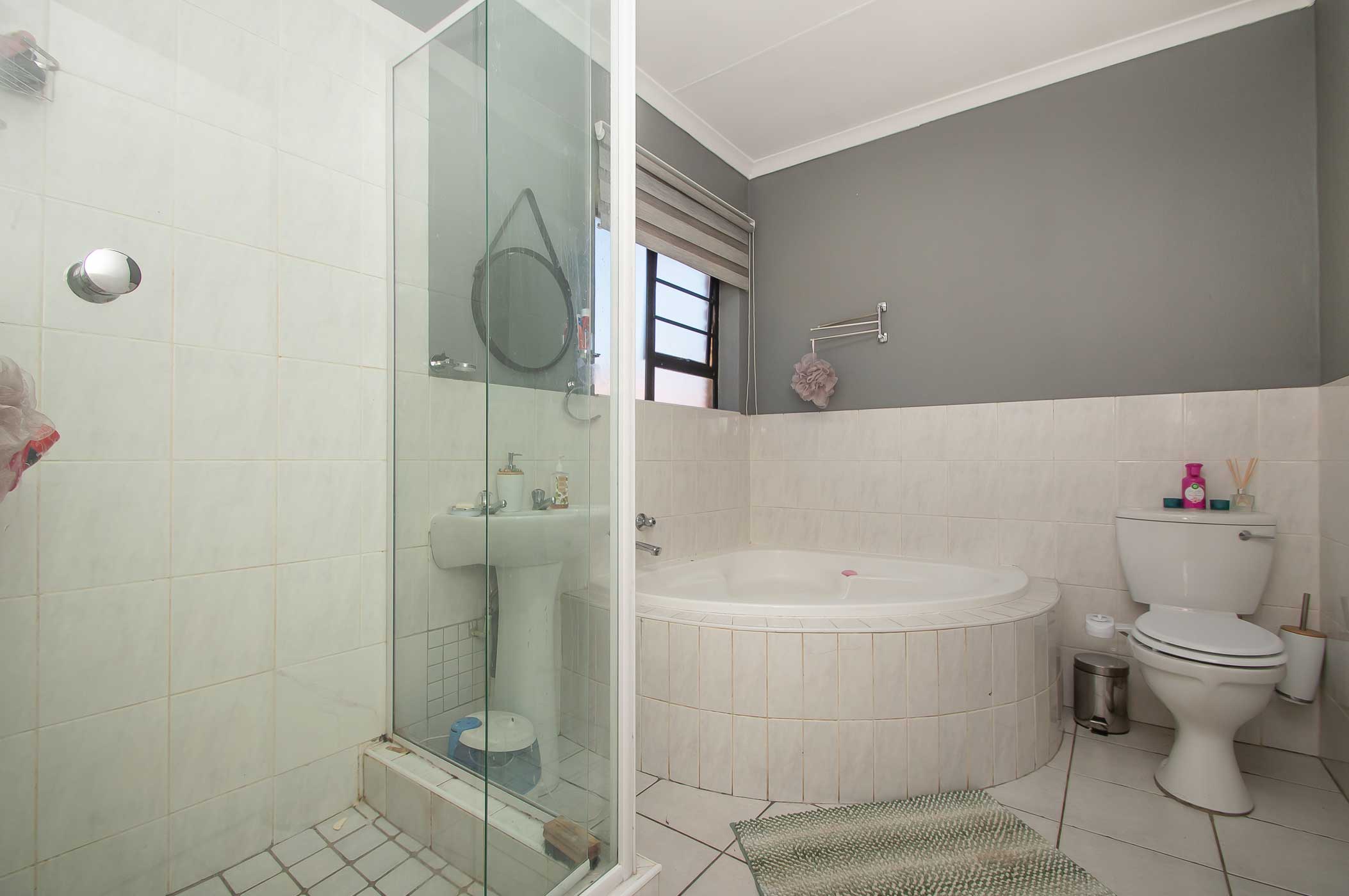 3 Bedroom Property for Sale in Honeydew Ridge Gauteng