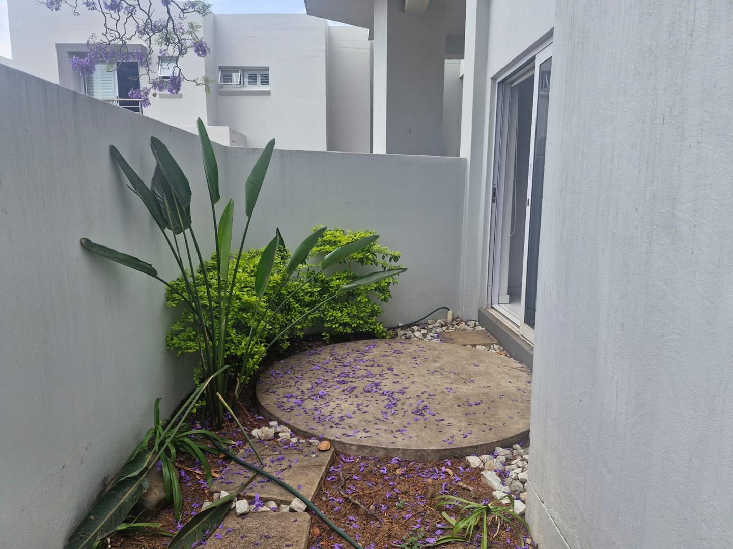 1 Bedroom Property for Sale in Bryanston Gauteng