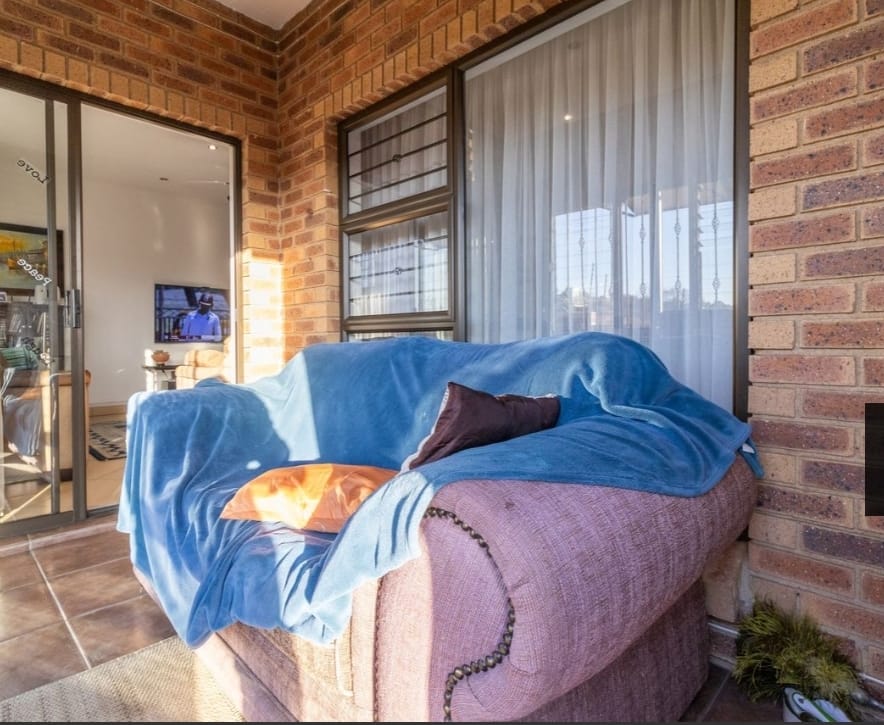 2 Bedroom Property for Sale in Liefde en Vrede Gauteng