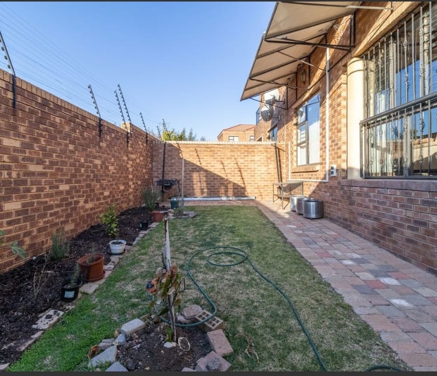 2 Bedroom Property for Sale in Liefde en Vrede Gauteng