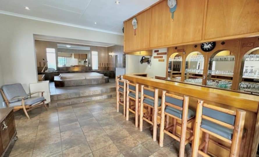 5 Bedroom Property for Sale in Glen Marais Gauteng