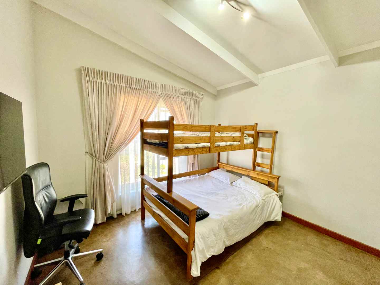 To Let 3 Bedroom Property for Rent in Olympus Gauteng