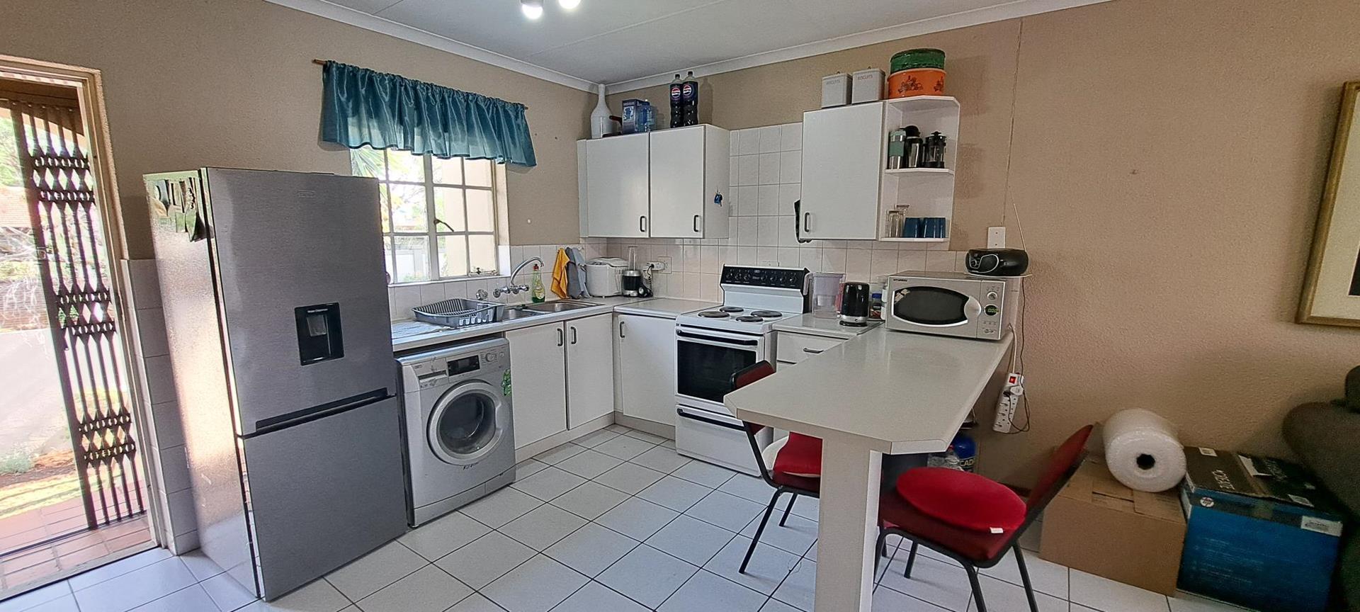 2 Bedroom Property for Sale in Robindale Gauteng