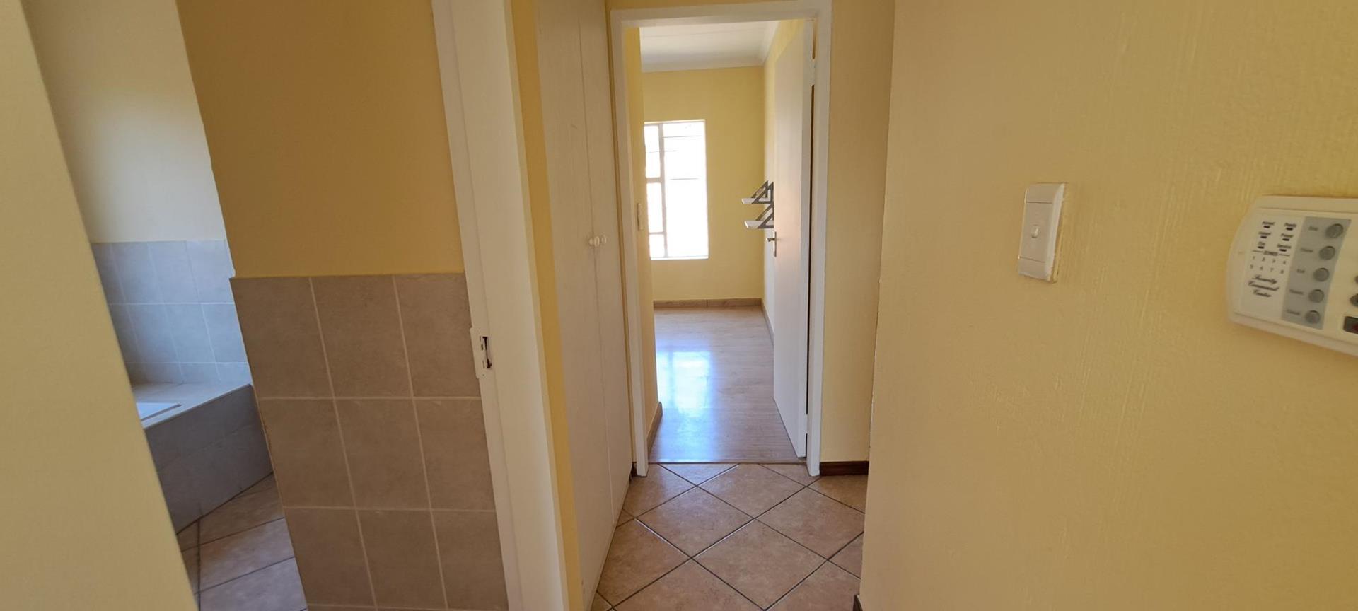 2 Bedroom Property for Sale in Honeypark Gauteng