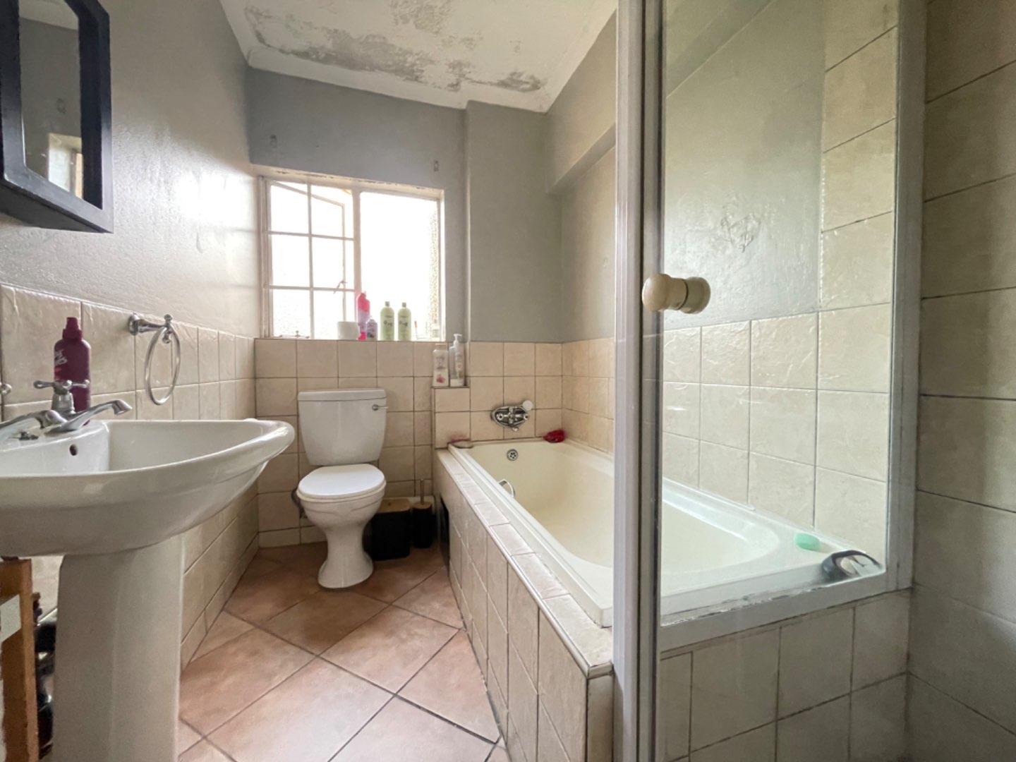 2 Bedroom Property for Sale in Terenure Gauteng