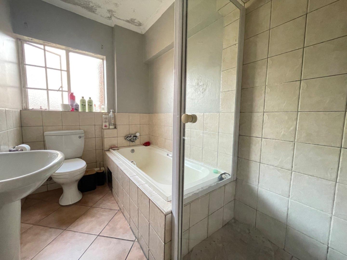 2 Bedroom Property for Sale in Terenure Gauteng