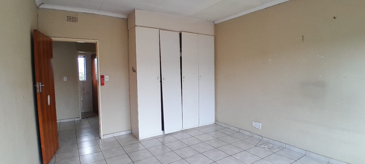 2 Bedroom Property for Sale in Birchleigh Ext 9 Gauteng