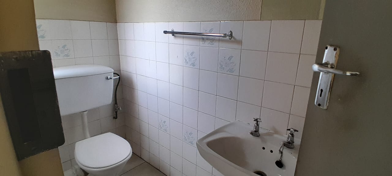 2 Bedroom Property for Sale in Birchleigh Ext 9 Gauteng