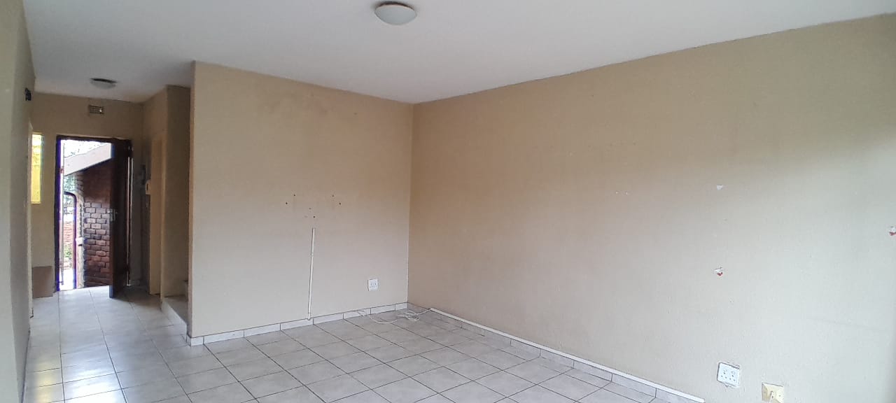 2 Bedroom Property for Sale in Birchleigh Ext 9 Gauteng