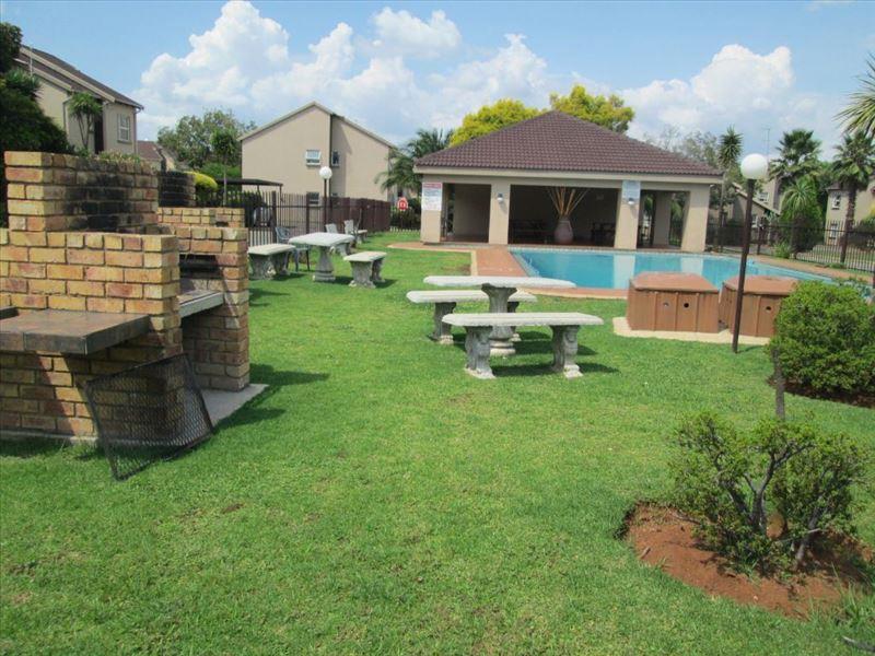 3 Bedroom Property for Sale in Bonaero Park Gauteng