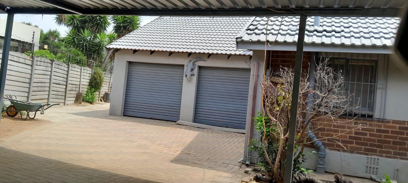 3 Bedroom Property for Sale in Van Riebeeck Park Gauteng