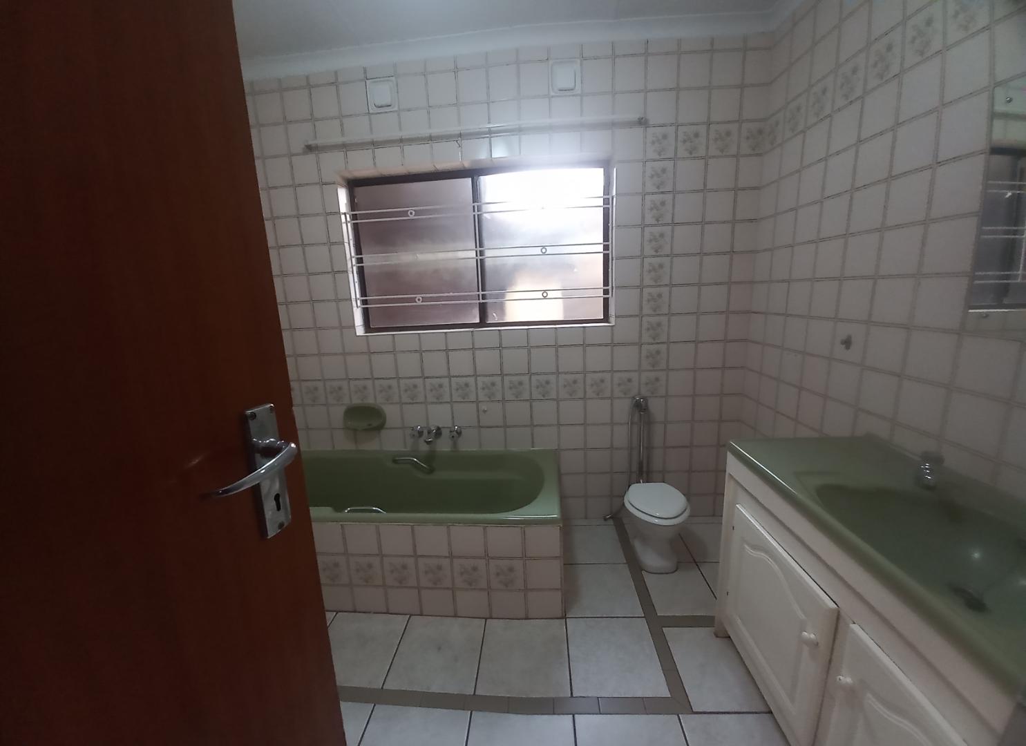 10 Bedroom Property for Sale in Terenure Gauteng