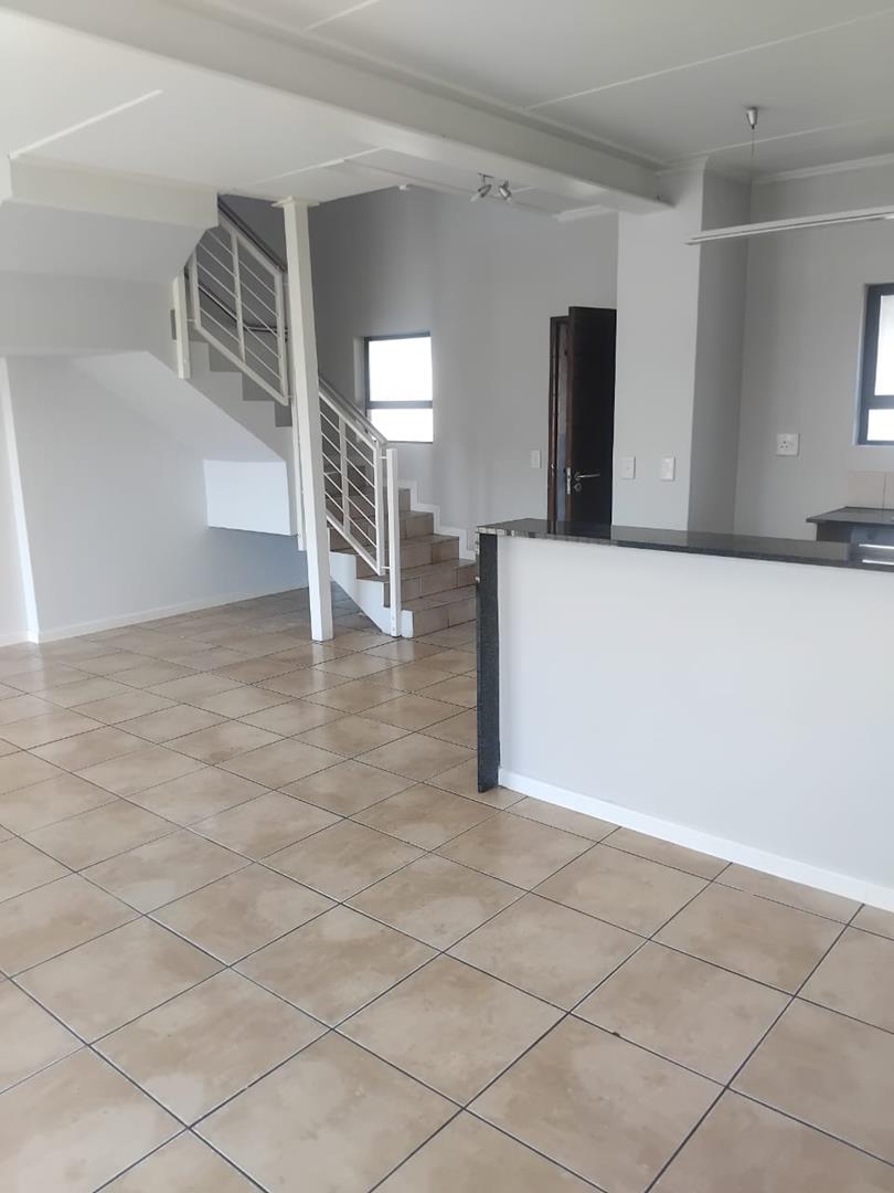 2 Bedroom Property for Sale in Sunninghill Gauteng