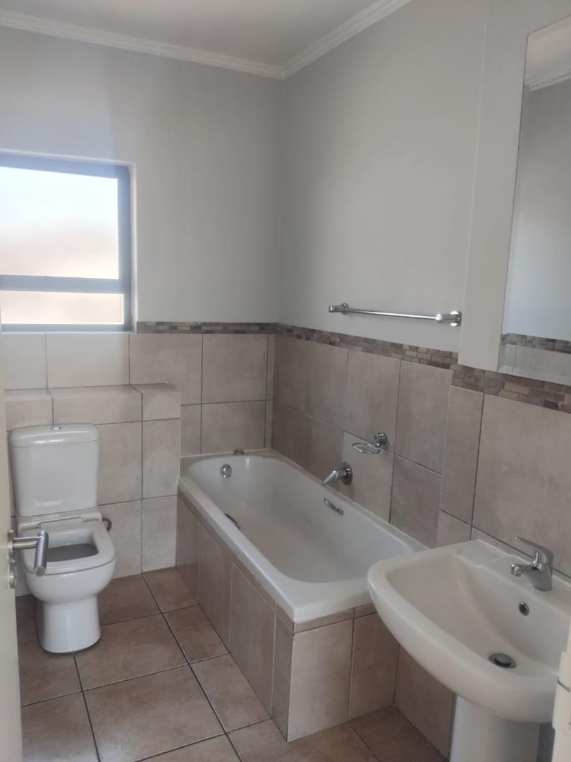 2 Bedroom Property for Sale in Sunninghill Gauteng