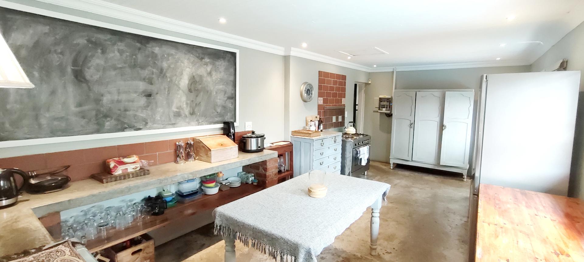 5 Bedroom Property for Sale in Waterkloof Ridge Gauteng