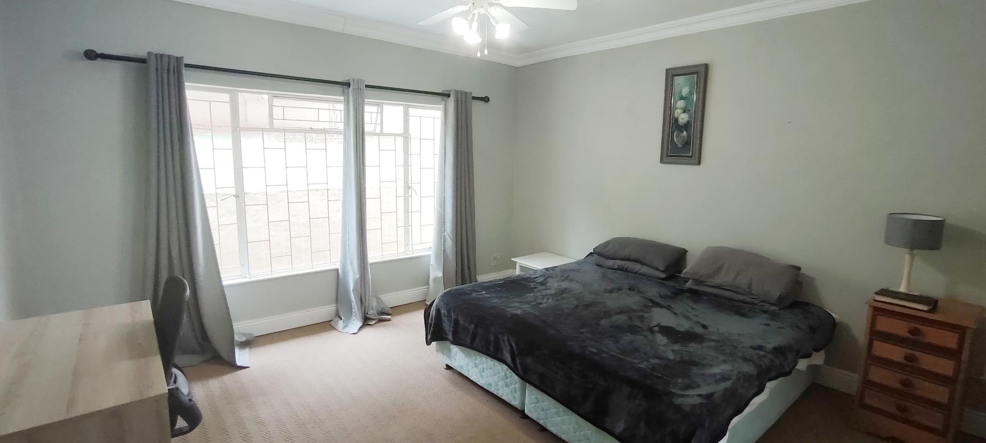 5 Bedroom Property for Sale in Waterkloof Ridge Gauteng