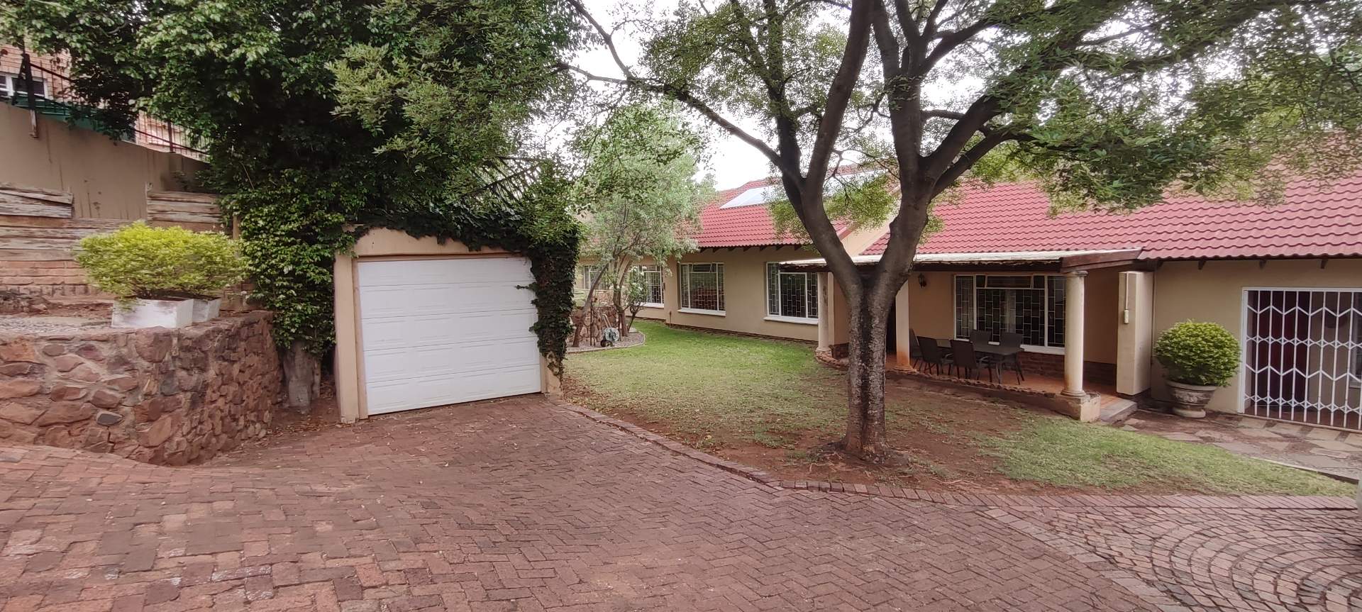 5 Bedroom Property for Sale in Waterkloof Ridge Gauteng