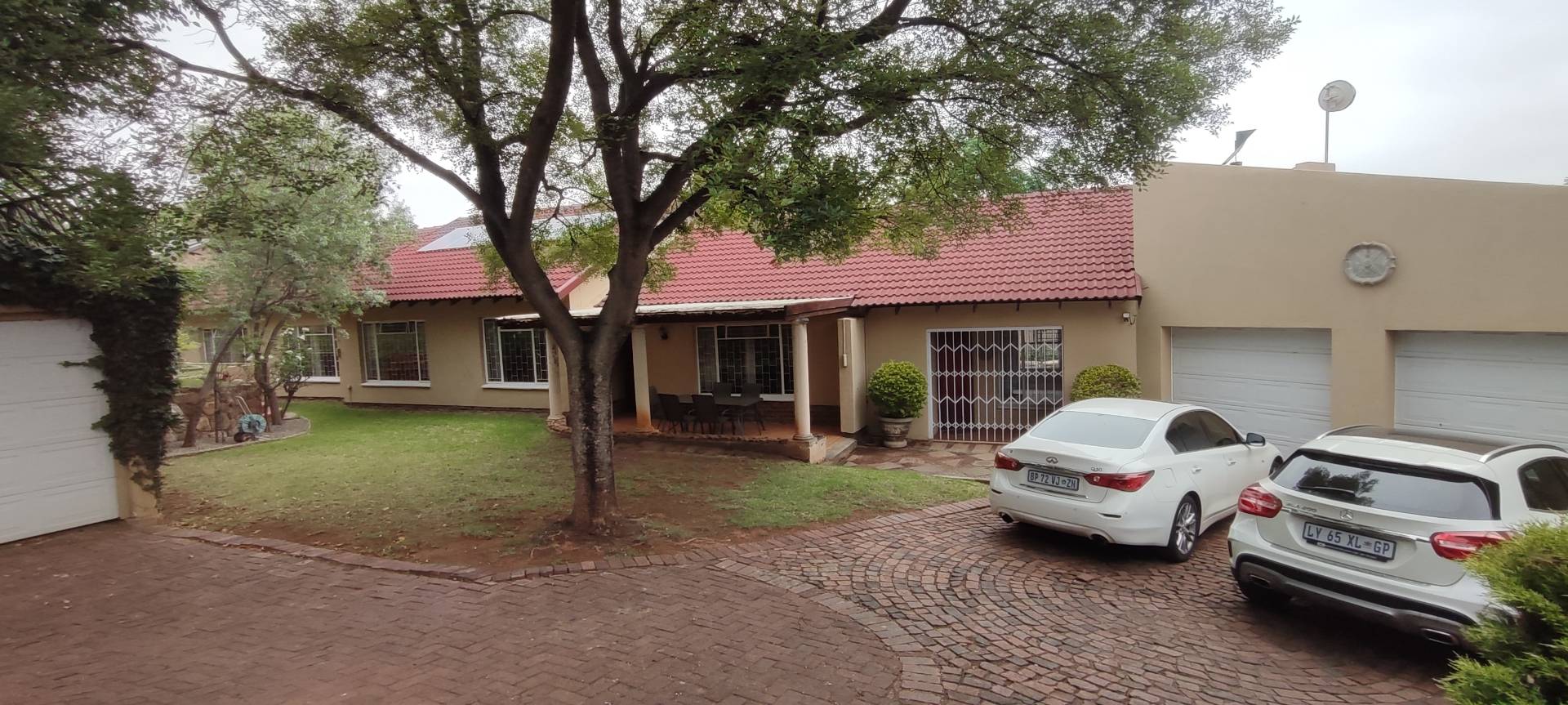 5 Bedroom Property for Sale in Waterkloof Ridge Gauteng