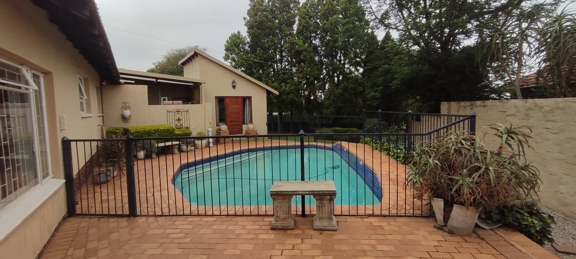 5 Bedroom Property for Sale in Waterkloof Ridge Gauteng