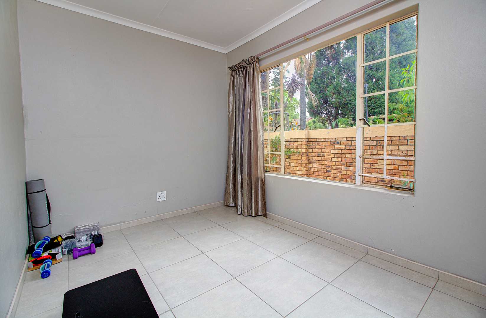 2 Bedroom Property for Sale in Wilgeheuwel Gauteng