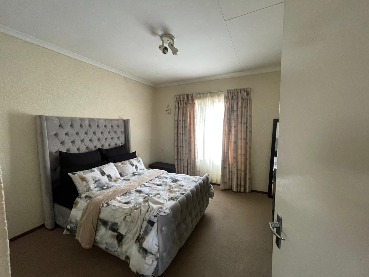 2 Bedroom Property for Sale in Carlswald North Gauteng