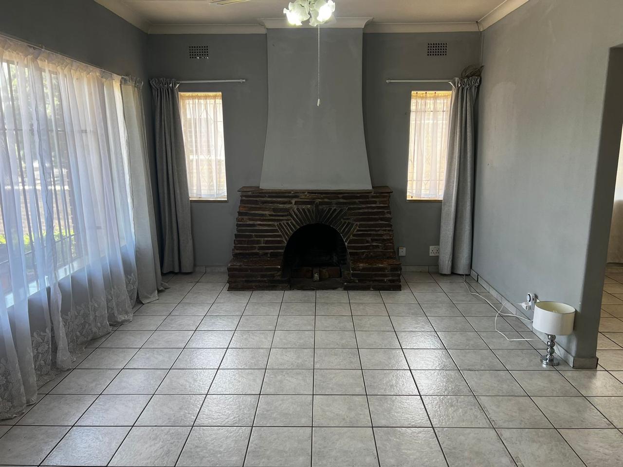 31 Bedroom Property for Sale in Linmeyer Gauteng