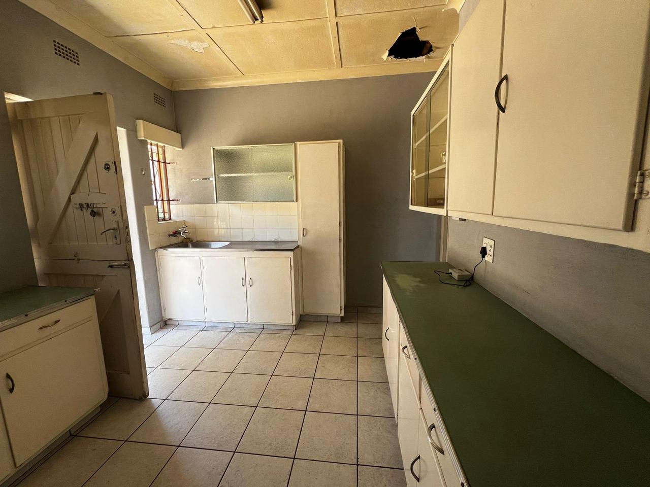 31 Bedroom Property for Sale in Linmeyer Gauteng