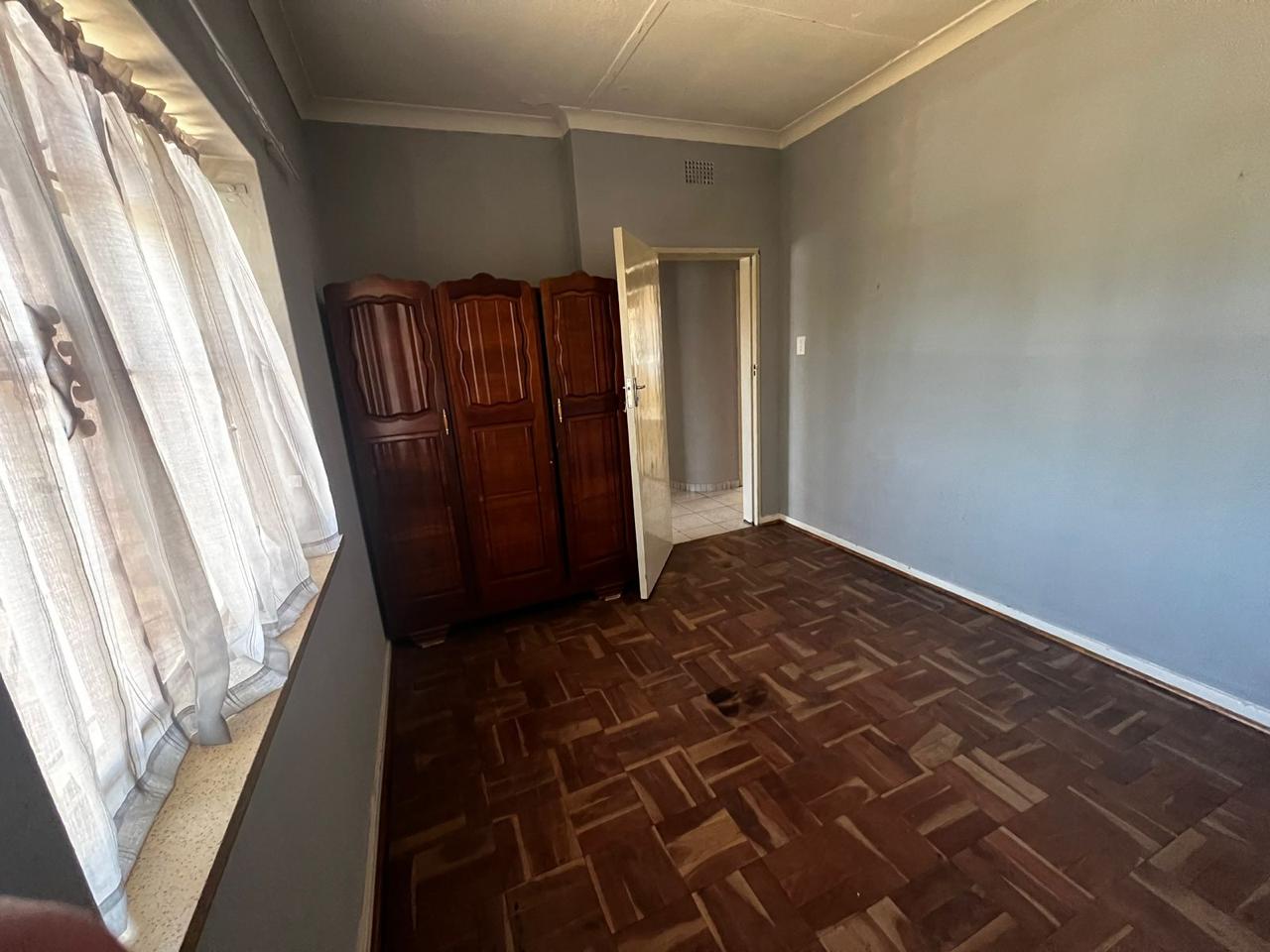 31 Bedroom Property for Sale in Linmeyer Gauteng