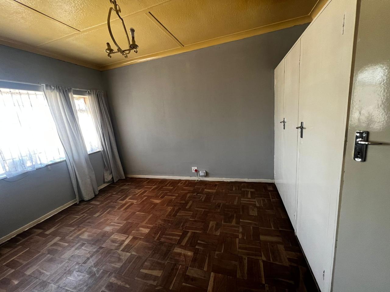 31 Bedroom Property for Sale in Linmeyer Gauteng