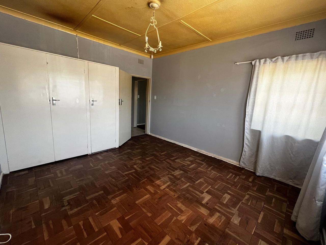 31 Bedroom Property for Sale in Linmeyer Gauteng