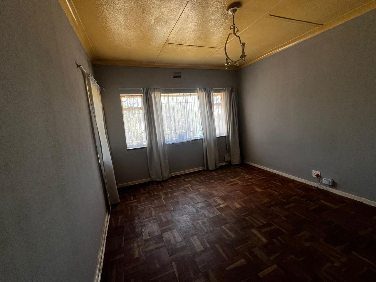 31 Bedroom Property for Sale in Linmeyer Gauteng