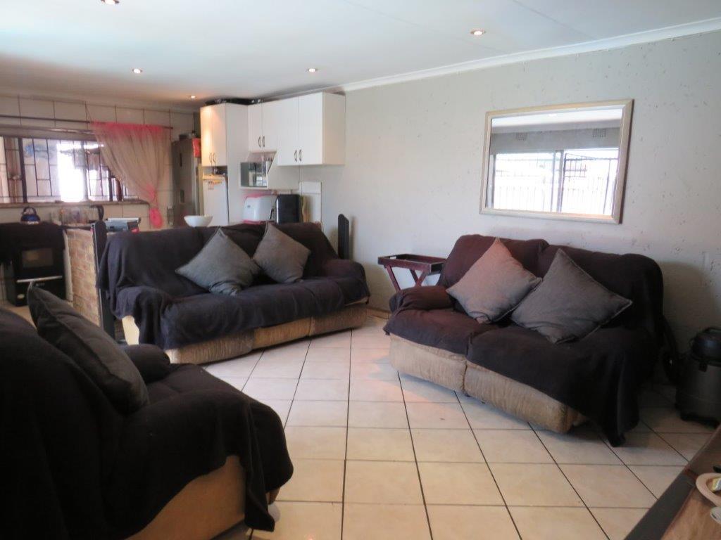 5 Bedroom Property for Sale in South Hills Gauteng