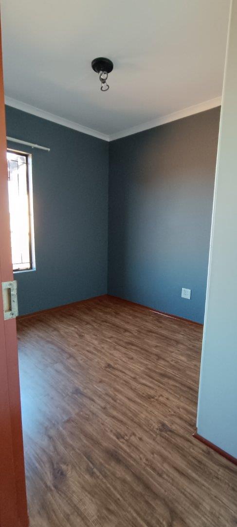 2 Bedroom Property for Sale in Edleen Gauteng