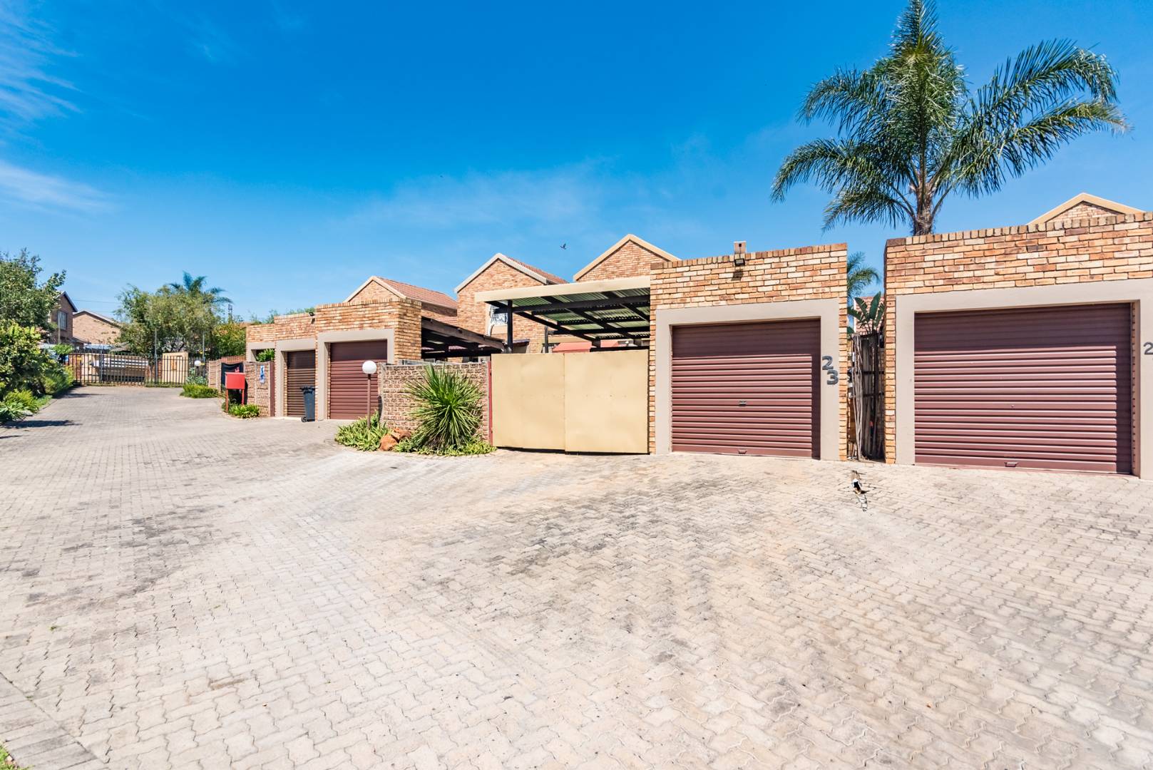 4 Bedroom Property for Sale in Wilgeheuwel Gauteng