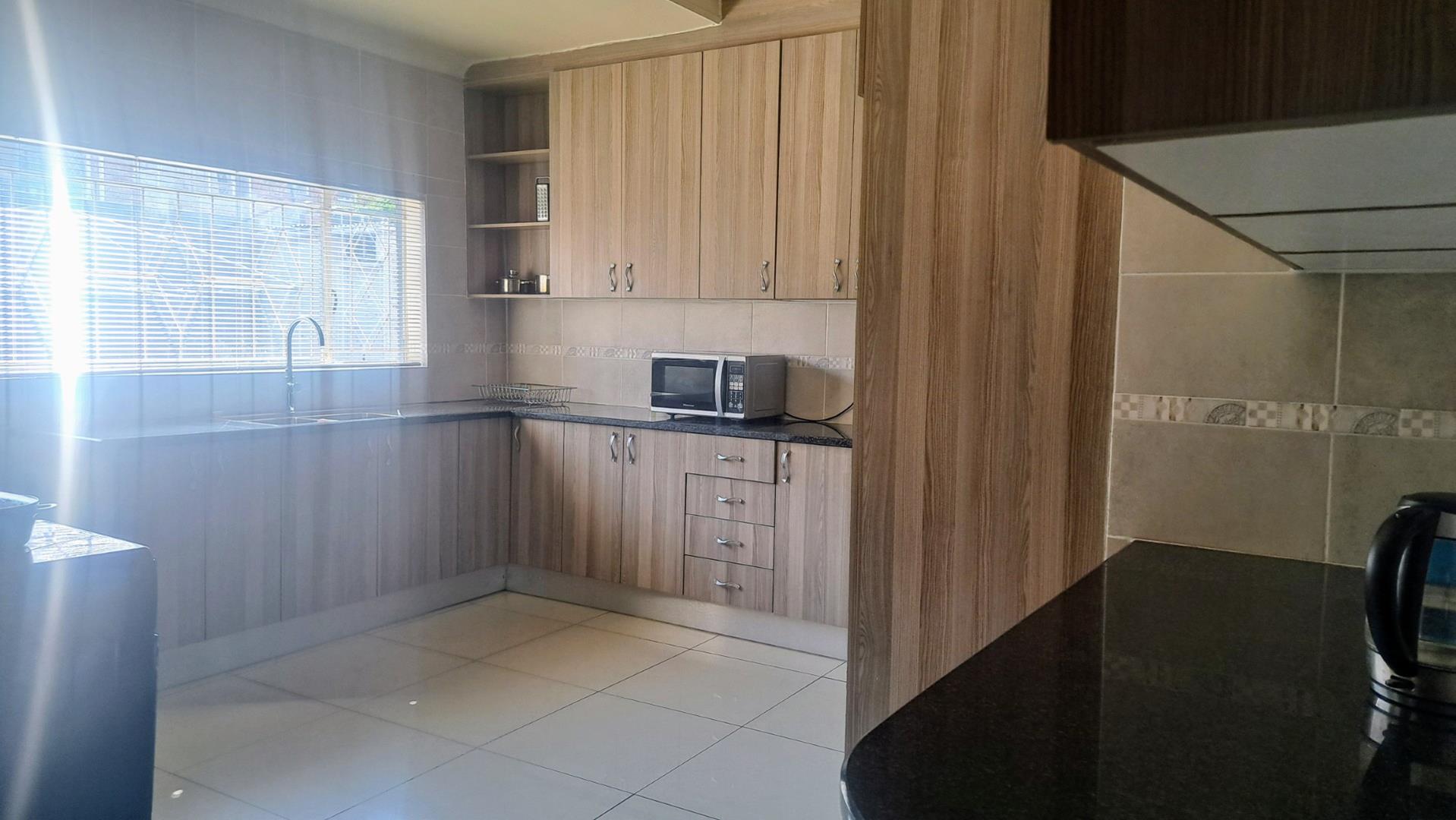 6 Bedroom Property for Sale in Haddon Gauteng