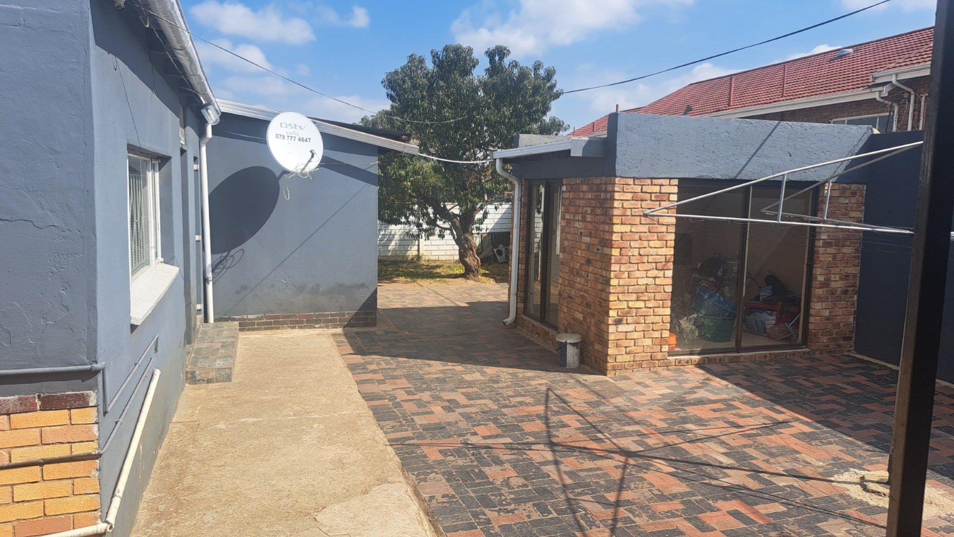 6 Bedroom Property for Sale in Haddon Gauteng