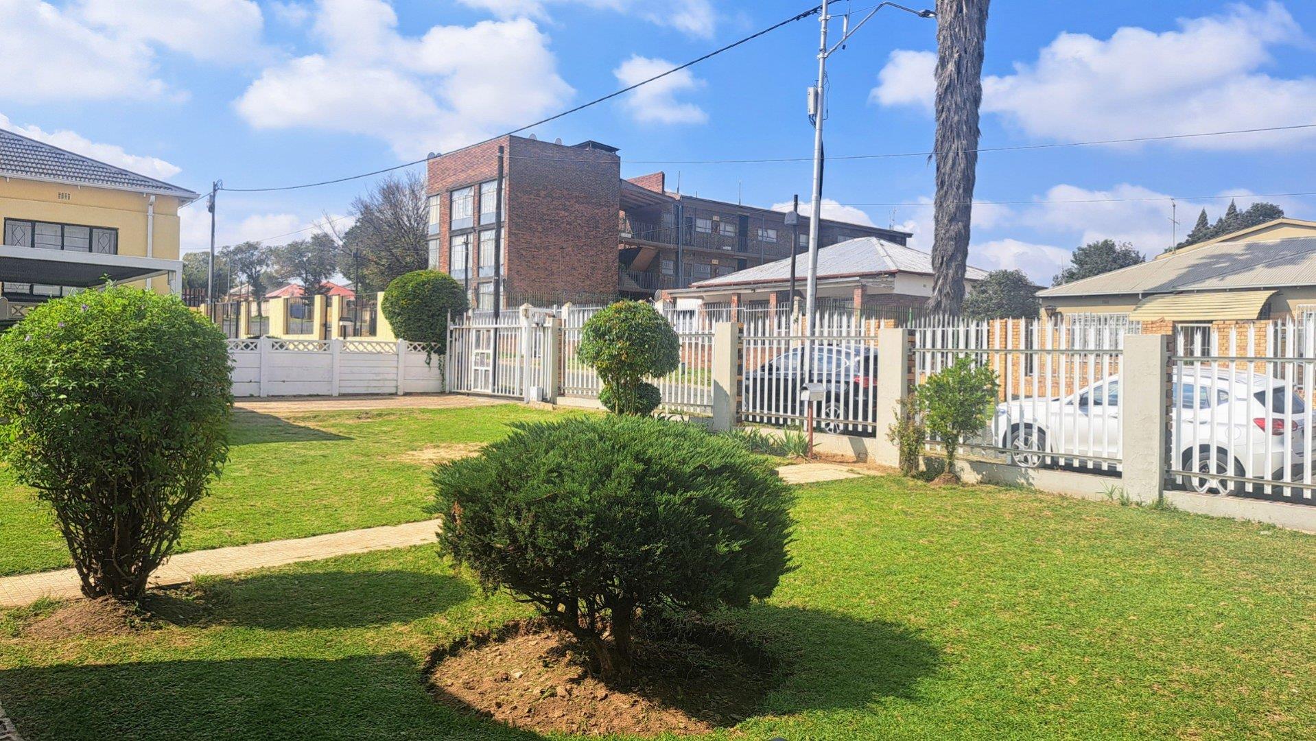 6 Bedroom Property for Sale in Haddon Gauteng