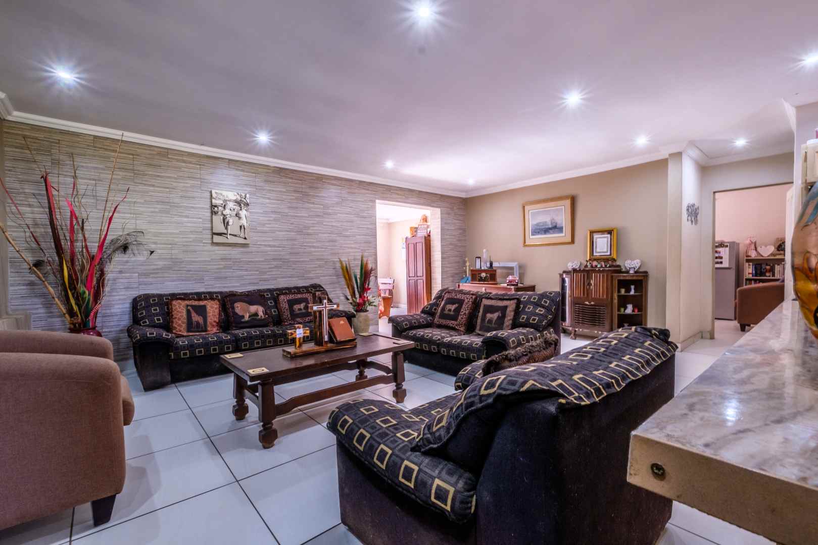 6 Bedroom Property for Sale in Drumblade A H Gauteng