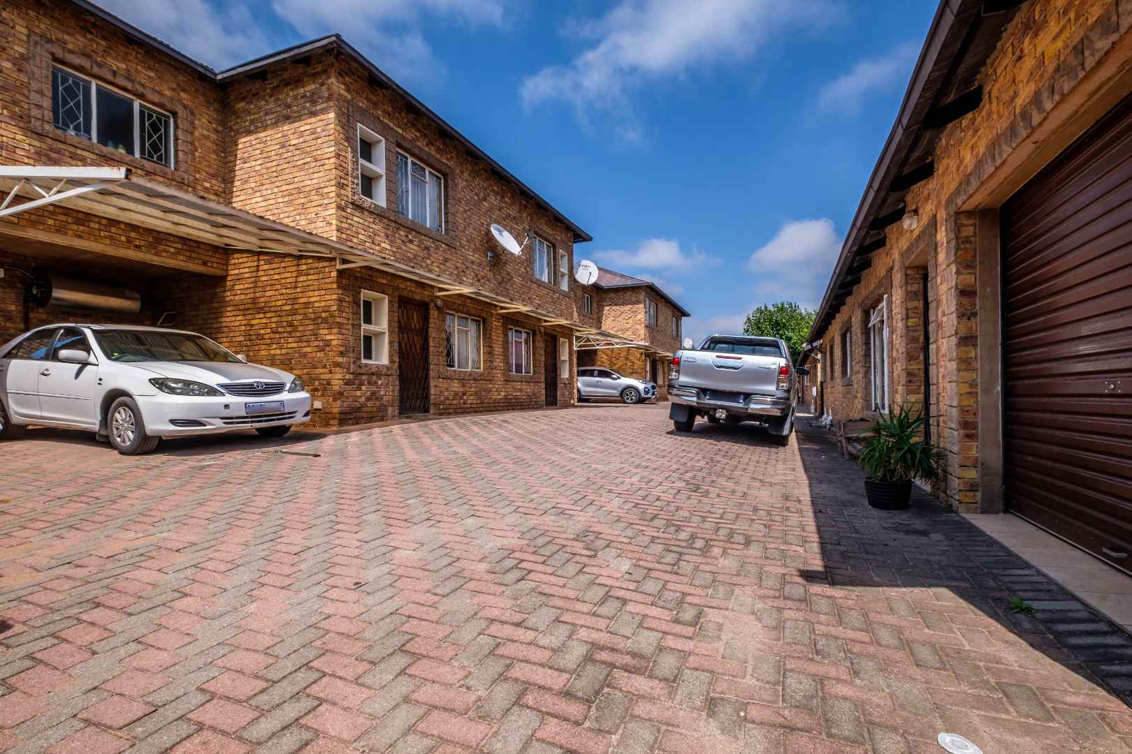 35 Bedroom Property for Sale in The Hill Gauteng